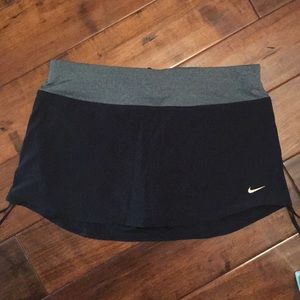 NIKE DRI FIT RUNNING SKORT